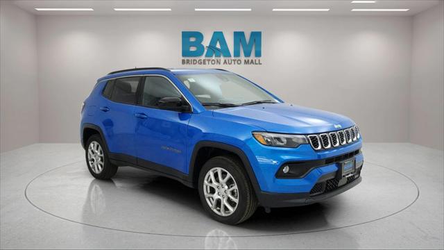 2024 Jeep Compass COMPASS LATITUDE LUX 4X4
