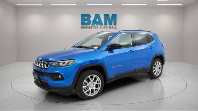 2024 Jeep Compass COMPASS LATITUDE LUX 4X4