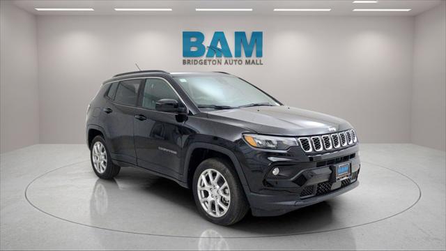 2024 Jeep Compass COMPASS LATITUDE LUX 4X4