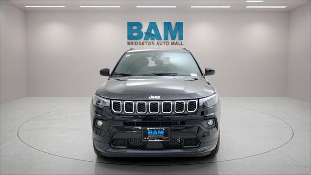 2024 Jeep Compass COMPASS LATITUDE LUX 4X4