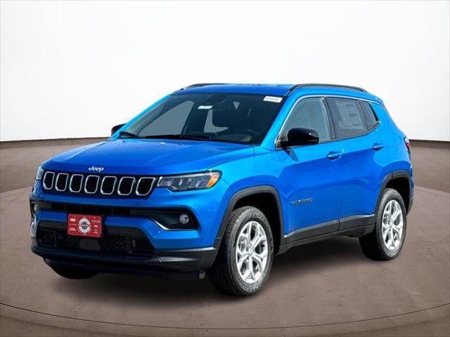 2024 Jeep Compass COMPASS LATITUDE 4X4