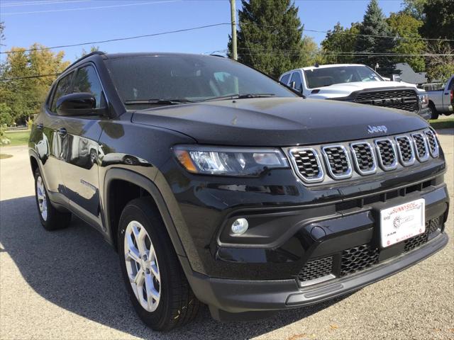 2024 Jeep Compass COMPASS LATITUDE 4X4