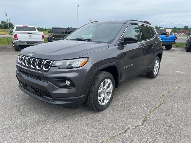 2024 Jeep Compass COMPASS LATITUDE 4X4