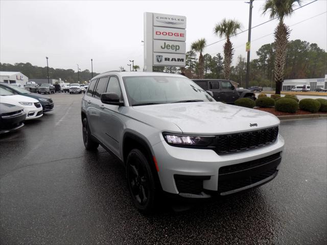 2023 Jeep Grand Cherokee L Altitude 4x4 2023 Jeep Grand Cherokee L Altitude 4x4