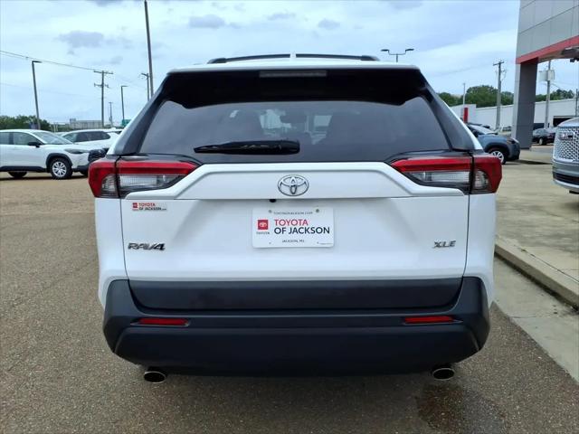 2024 Toyota RAV4 XLE