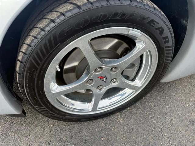 2002 Chevrolet Corvette Base