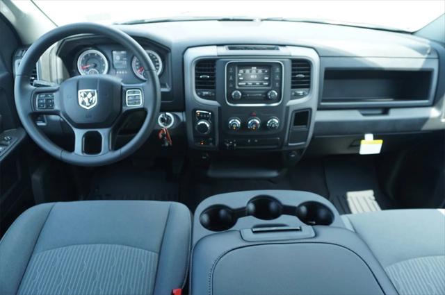 2024 RAM Ram 1500 Classic RAM 1500 CLASSIC TRADESMAN CREW CAB 4X4 57 BOX