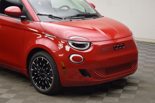 2024 Fiat FIAT 500e 500e INSPI(RED)