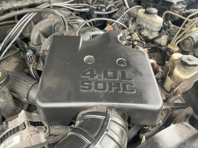 2001 Mazda 4000 SE