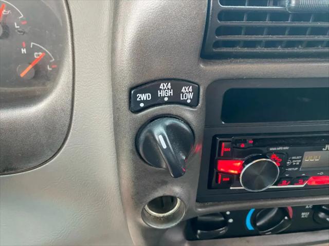 2001 Mazda 4000 SE