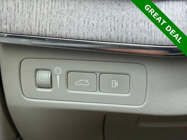 2021 Volvo XC90 Recharge T8 Inscription 6 Passenger