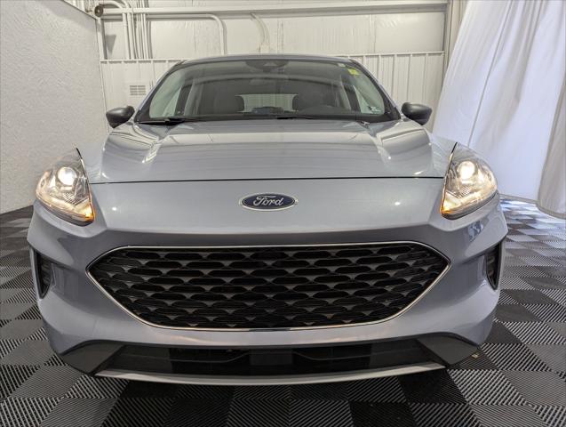 2022 Ford Escape SE Hybrid