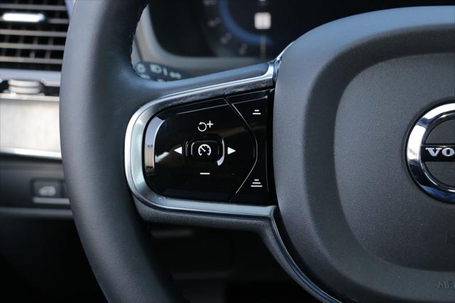 2024 Volvo XC90 Recharge T8 Ultimate Bright Theme 7-Seater