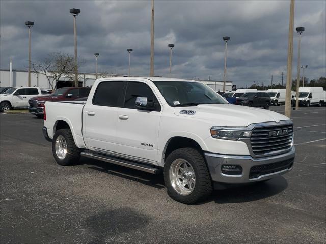 2025 RAM Ram 1500 RAM 1500 LARAMIE CREW CAB 4X4 57 BOX