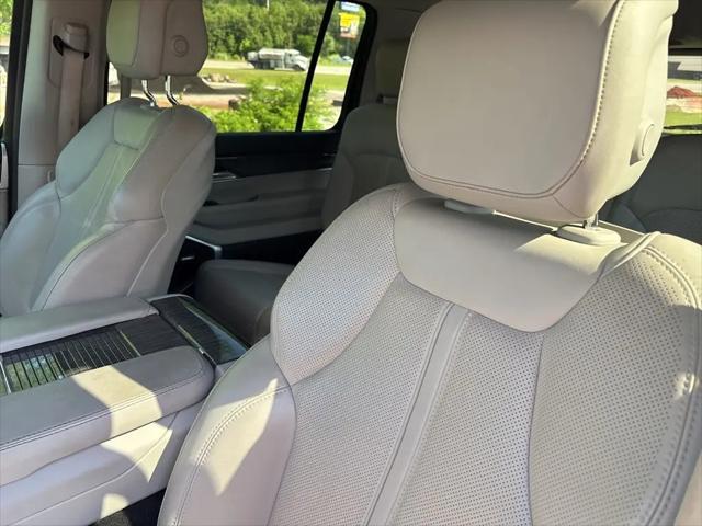 2022 Jeep Wagoneer Series III 4x4