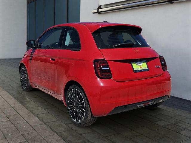 2024 Fiat FIAT 500e 500e INSPI(RED)