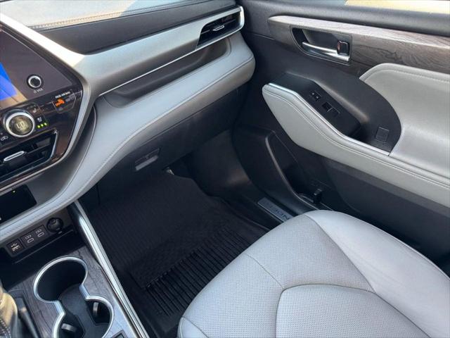 2024 Toyota Highlander Limited - Photo 19
