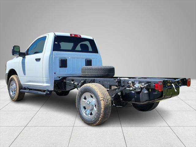 2024 Ram 3500 Chassis Cab Tradesman/SLT