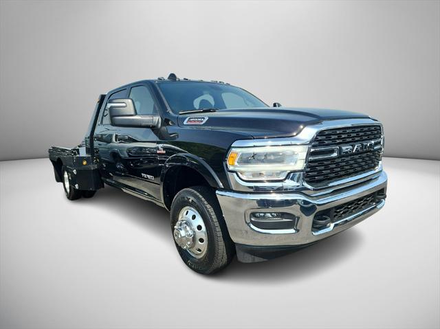 2024 RAM Ram 3500 Chassis Cab RAM 3500 SLT CREW CAB CHASSIS 4X4 60 CA