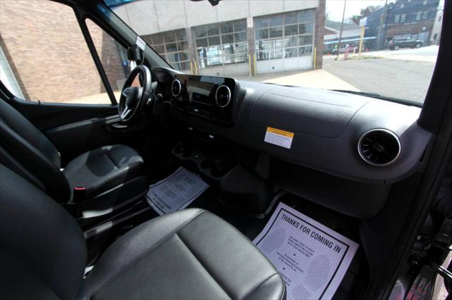 2022 Mercedes-Benz Sprinter 4500 High Roof V6