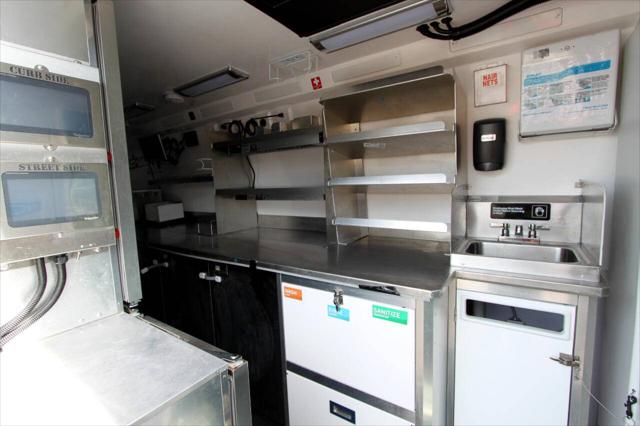 2022 Mercedes-Benz Sprinter 4500 High Roof V6