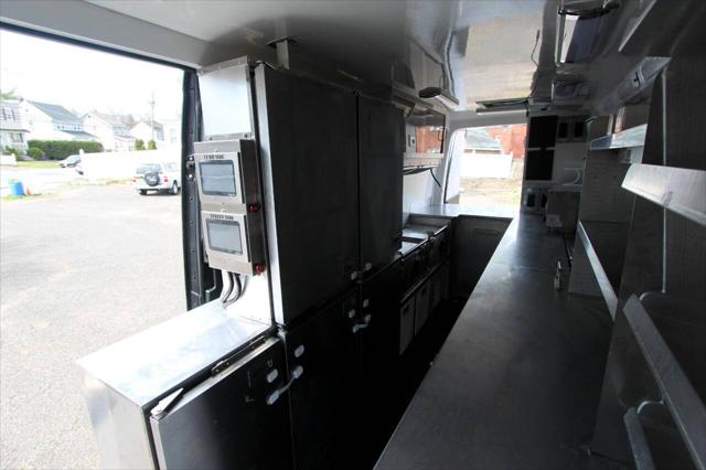 2022 Mercedes-Benz Sprinter 4500 High Roof V6