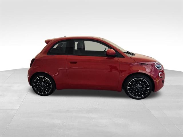 2024 Fiat FIAT 500e 500e INSPI(RED)