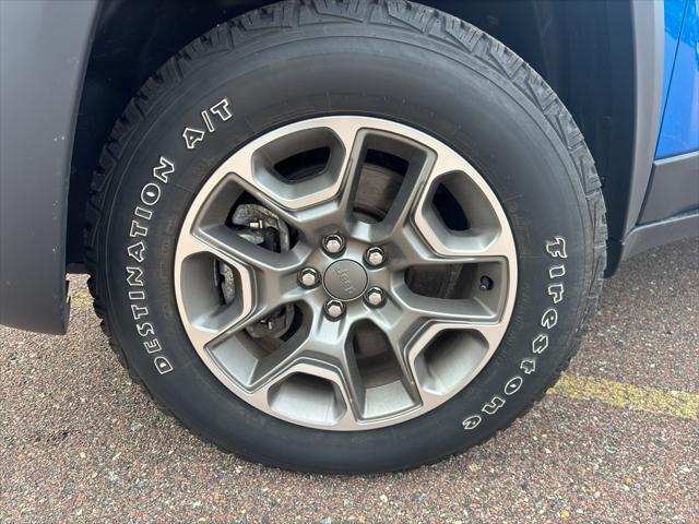 2022 Jeep Cherokee Trailhawk 4x4 2022 Jeep Cherokee Trailhawk 4x4