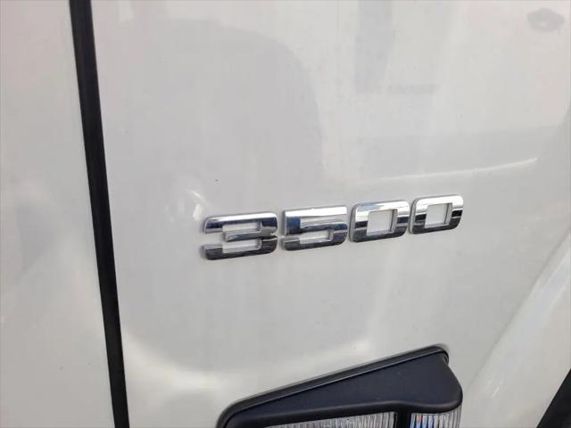2024 Chevrolet 3500 LCF Gas Unknown