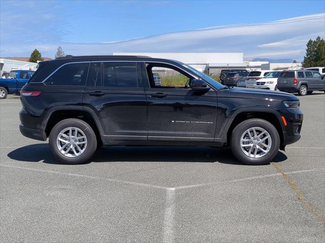 2024 Jeep Grand Cherokee GRAND CHEROKEE LAREDO X 4X4