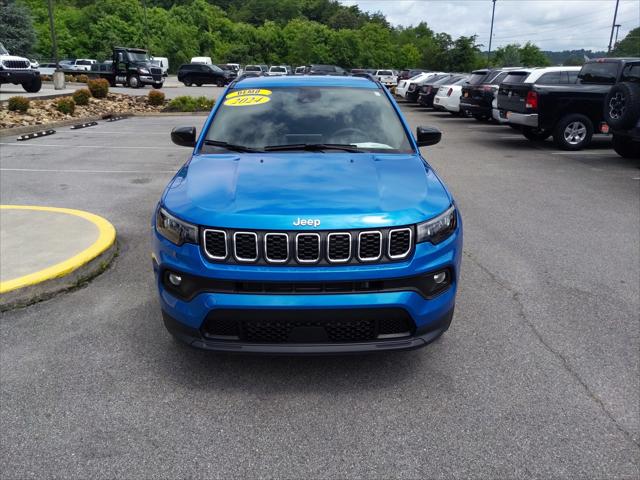 2024 Jeep Compass COMPASS LATITUDE LUX 4X4
