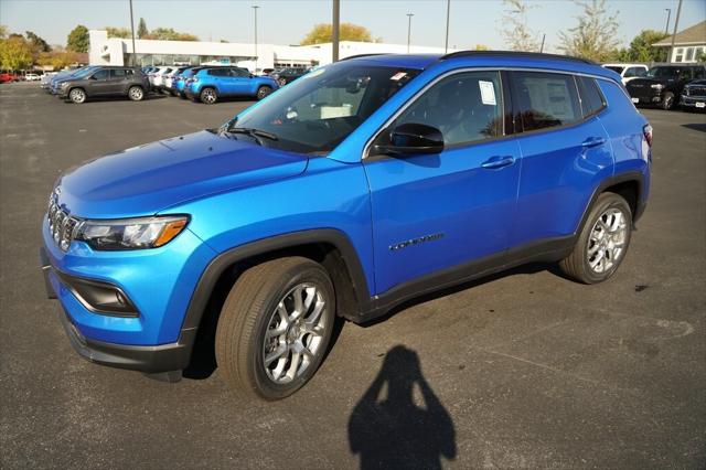 2024 Jeep Compass COMPASS LATITUDE LUX 4X4