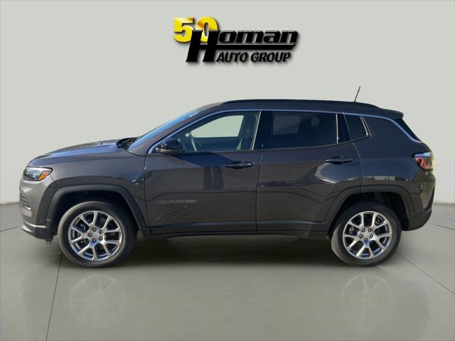 2024 Jeep Compass COMPASS LATITUDE LUX 4X4