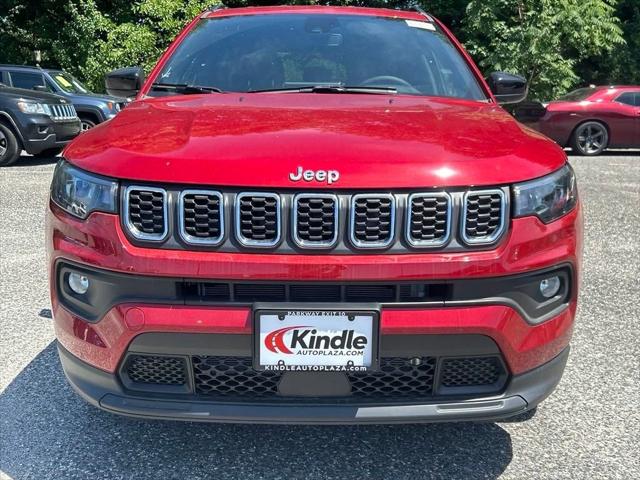 2024 Jeep Compass COMPASS LATITUDE LUX 4X4