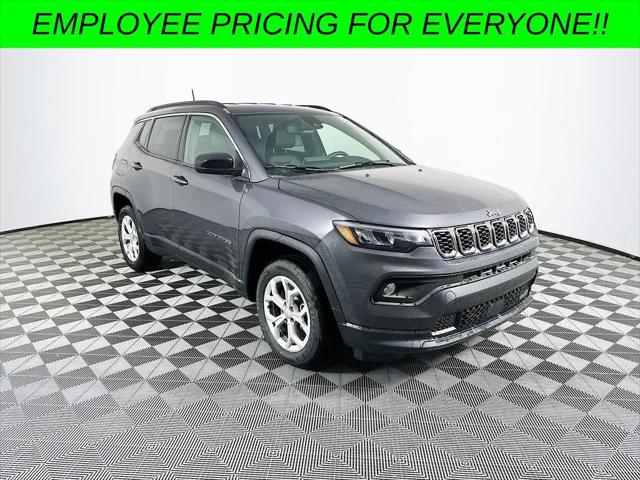 2024 Jeep Compass COMPASS LATITUDE 4X4