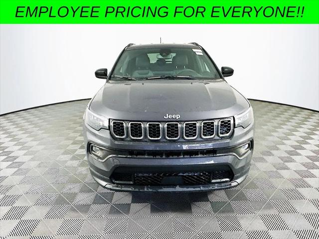 2024 Jeep Compass COMPASS LATITUDE 4X4