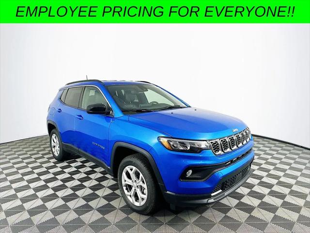 2024 Jeep Compass COMPASS LATITUDE 4X4