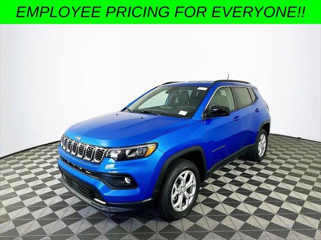 2024 Jeep Compass COMPASS LATITUDE 4X4