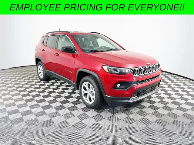 2024 Jeep Compass COMPASS LATITUDE 4X4