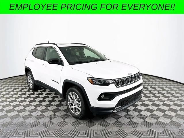 2024 Jeep Compass COMPASS LATITUDE LUX 4X4