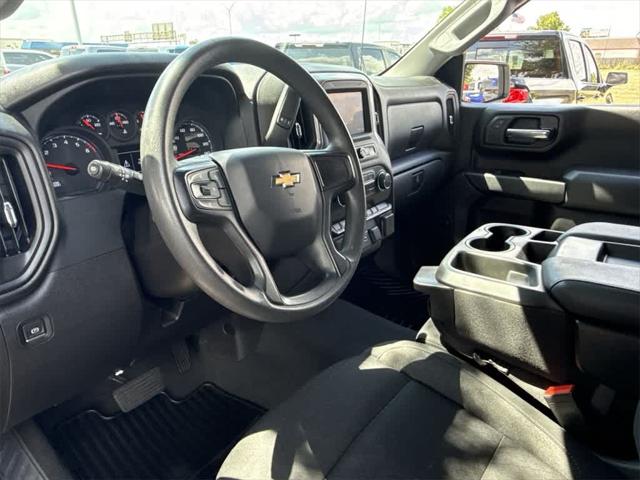 2022 Chevrolet Silverado 1500 2WD Double Cab Standard Bed Custom