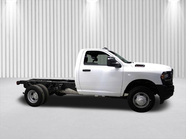 2024 RAM Ram 3500 Chassis Cab RAM 3500 TRADESMAN CHASSIS REGULAR CAB 4X4 60 CA