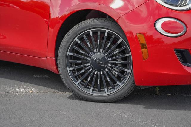 2024 Fiat FIAT 500e 500e INSPI(RED)