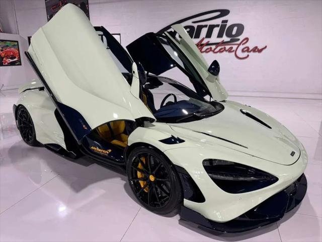 2021 McLaren 765LT Coupe