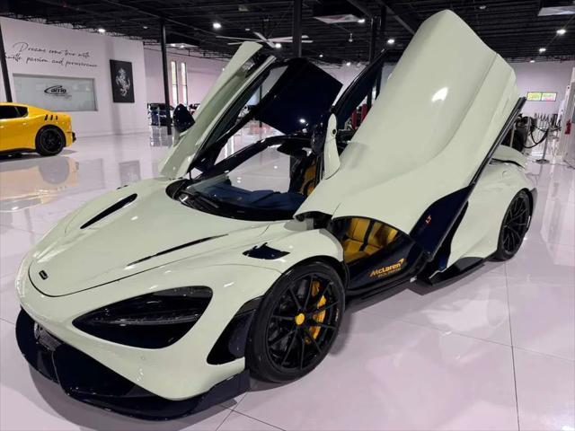 2021 McLaren 765LT Coupe