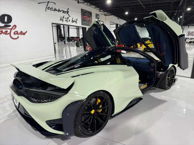 2021 McLaren 765LT Coupe