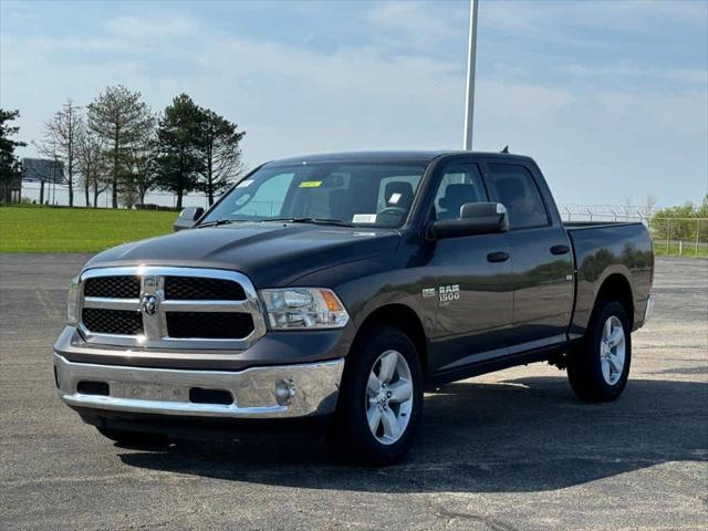 2024 RAM Ram 1500 Classic RAM 1500 CLASSIC TRADESMAN CREW CAB 4X4 57 BOX 2024 RAM Ram 1500 Classic RAM 1500 CLASSIC TRADESMAN CREW CAB 4X4 57 BOX