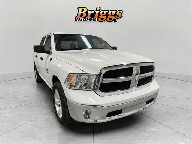 2024 RAM Ram 1500 Classic RAM 1500 CLASSIC TRADESMAN CREW CAB 4X2 57 BOX 2024 RAM Ram 1500 Classic RAM 1500 CLASSIC TRADESMAN CREW CAB 4X2 57 BOX