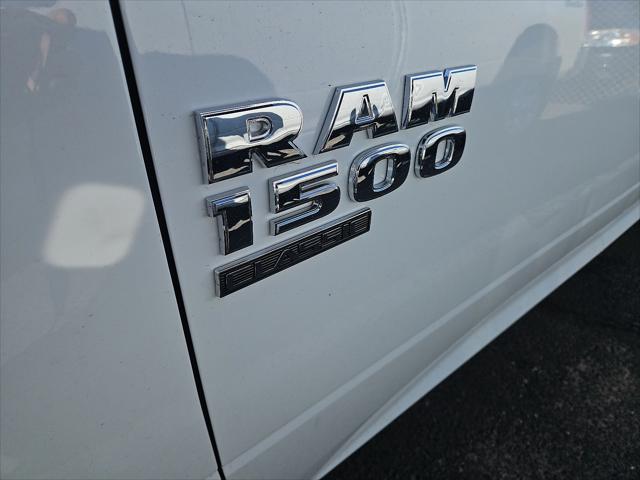 2024 RAM Ram 1500 Classic RAM 1500 CLASSIC TRADESMAN QUAD CAB 4X2 64 BOX