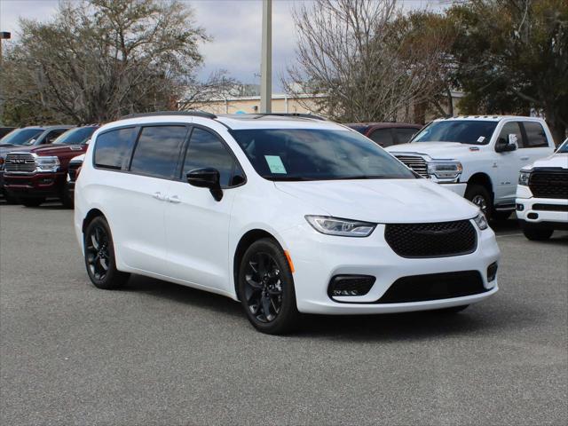 2024 Chrysler Pacifica PACIFICA LIMITED